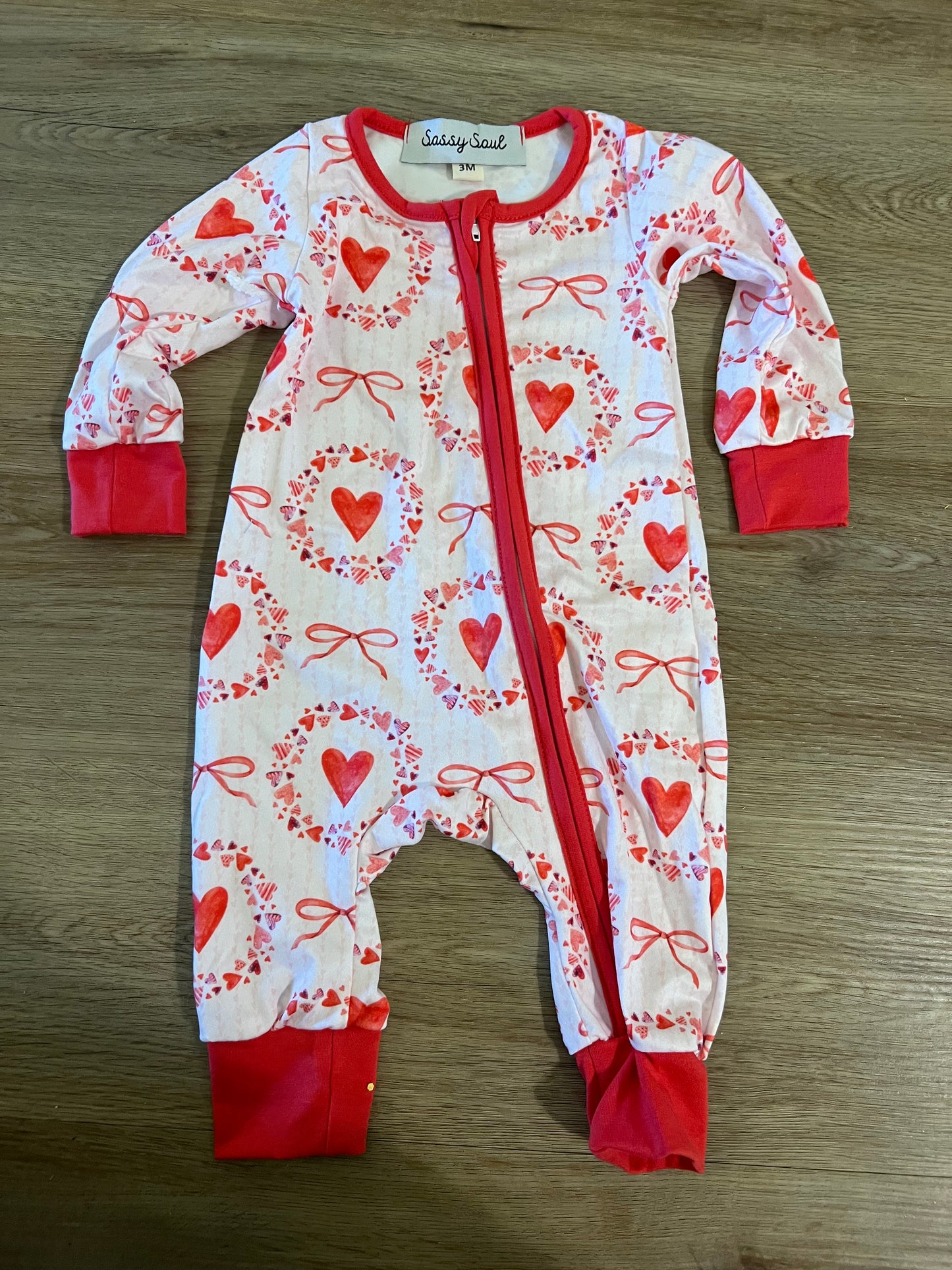 BOW + HEART ZIPPER SLEEPY