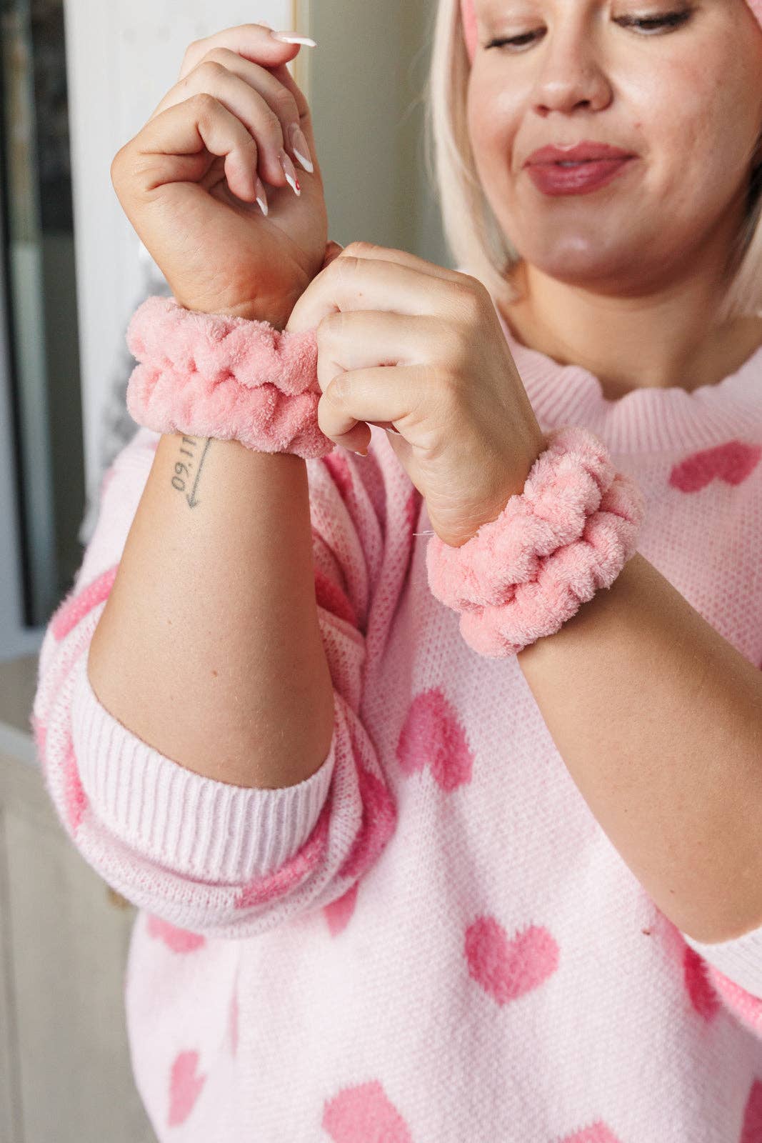 Effortless Days Stretchy Headband & Wristband Set in Heathered Pink